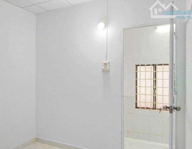 🍍THƠM💢GIÁ CHƯA ĐẾN 50TR/M2 - NHÀ CẤP 4 DT KHỦNG 92M2– XE HƠI ĐỖ TẠI SÂN NHÀ-GẦN CHỢ THIẾ - 3