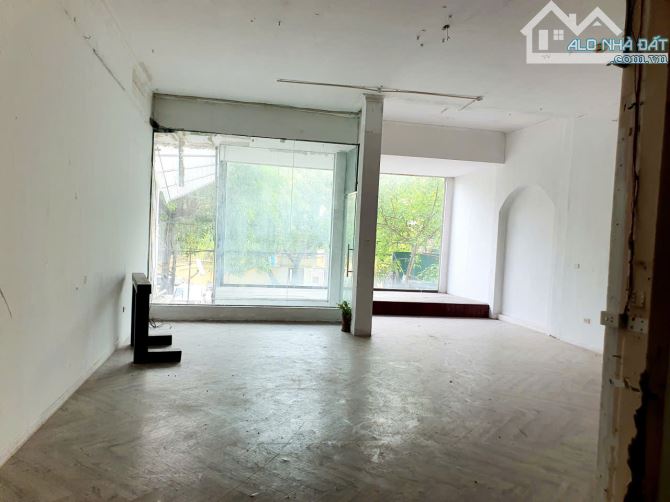 Bán nhà phố Hào Nam - 170m2 - 4 tầng - MT rộng hơn 7m - xây tòa khách sạn, văn phòng tuyệt - 3