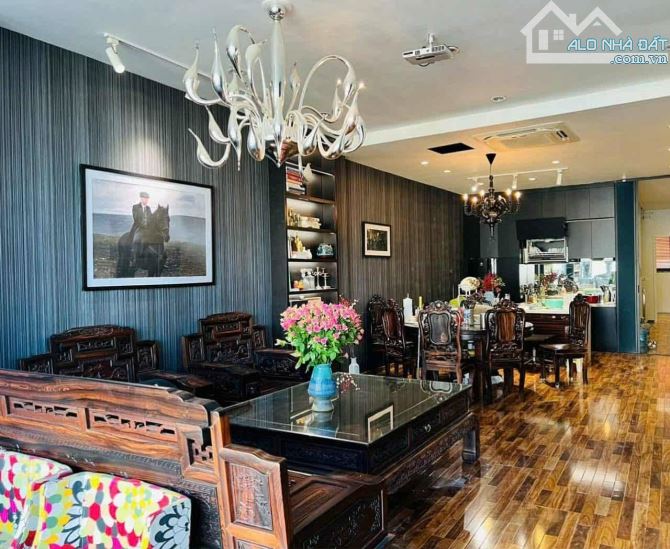 BÁN NHÀ TÂY HỒ - NHÀ MẶT PHỐ - Ô TÔ VÀO NHÀ - THANG MÁY - FULL NỘI THẤT - THOÁNG - 3