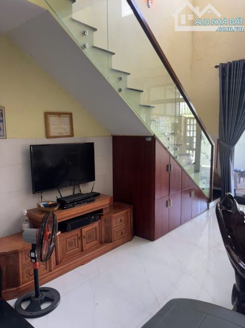 Cần bán gấp nhà 2 tầng đường 5,5 m hoà xuân đà nẵng - 3
