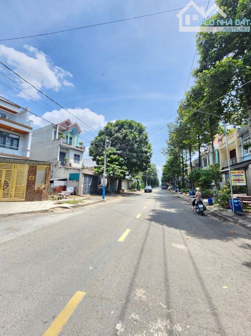 6,9Tỷ TL🔥Bán nhà góc 2MT_2 Lầu_108,8m2 KDC Biconsi, p.Tân Bình, Tp.Dĩ An - 3