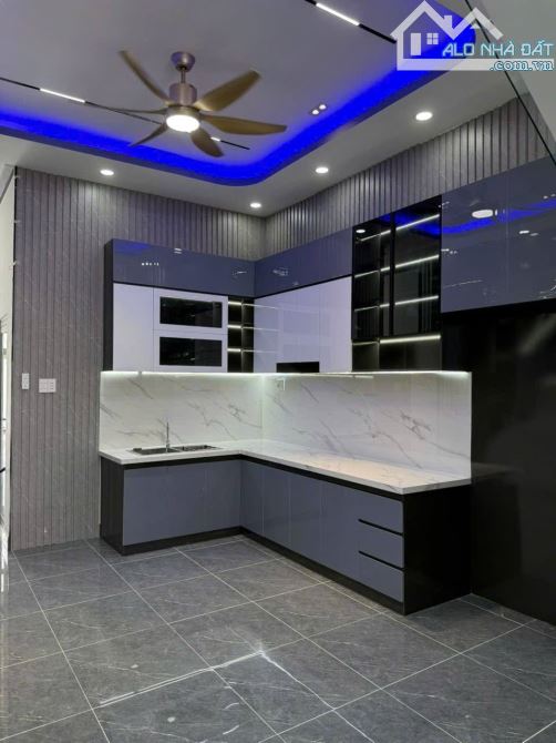 NHÀ 1 TRỆT 1 LẦU ĐƯỜNG NGUYỄN HỮU TRÍ 850 BÌNH CHÁNH TRIỆU SHR - 3