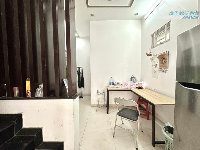 HẺM NHỰA XE TẢI - PHÚ NHUẬN - 4 TẦNG ĐẸP - 40M2 A4 - DÒNG TIỀN 25Tr/Tháng - SÂN ĐẬU ÔTÔ - 3