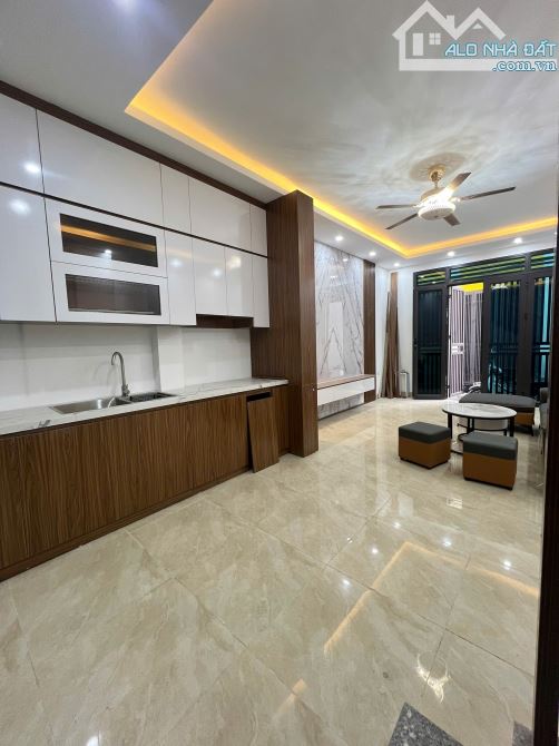 Bán nhà Nghĩa Lộ 5 tầng 40m² đường thông ô tô 5.5 tỷ - 3