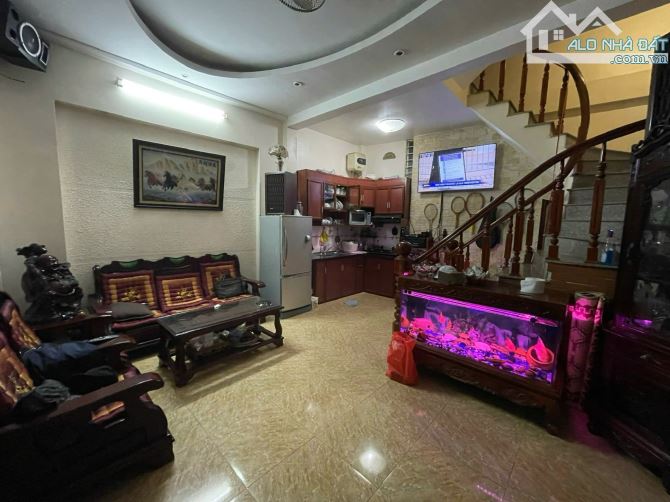 Bán nhà ngõ 259 Yên Hòa quận Cầu Giấy - Sổ  33m2 - 5 tầng - MT 5,9m - Giá chỉ 10 tỷ - 3