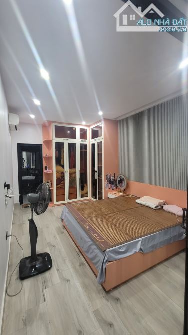 Bán nhà ngõ 86 Chùa Hà ( oto đậu cửa) 51m2 sổ - 5 tầng - MT 4,6m - Giá chỉ 21 tỷ . - 3