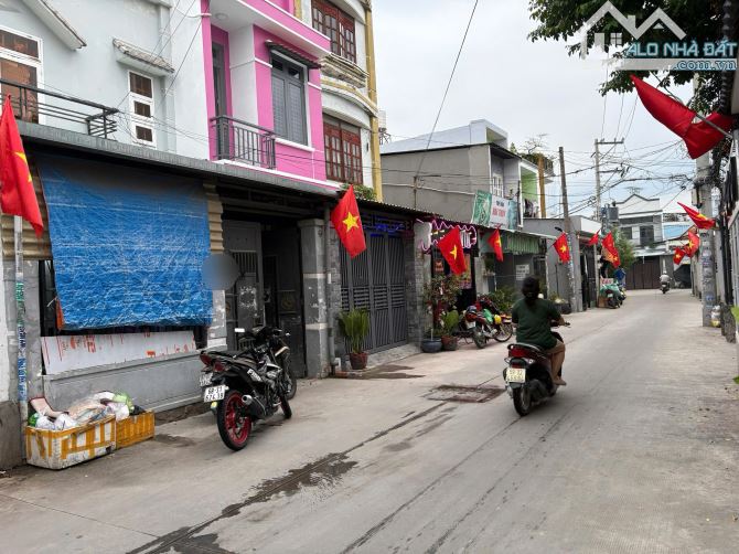 Nhà C4 Hẻm xe hơi ra MT 10m Tân Thới Hiệp 29 DT 4x22m giá 6,5 tỷ còn TL: - 3