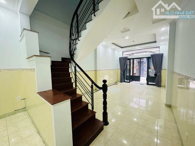 Chủ gấp bán nhà HXH 4m hẻm 1036/ CMT8, P5 - Khu Cư Xá Tự Do, DT: 59m2 [nở hậu]. Chỉ 7.7 tỷ - 3