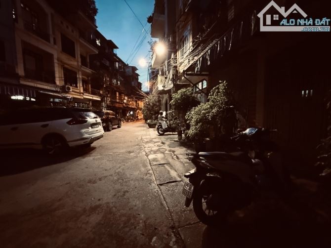 LÕI BA ĐÌNH- PHÂN LÔ- Ô TÔ TRÁNH- DỪNG ĐỖ NGÀY ĐÊM- DÂN XÂY- 2 THOÁNG- HOÀNG HOA THÁM - 3