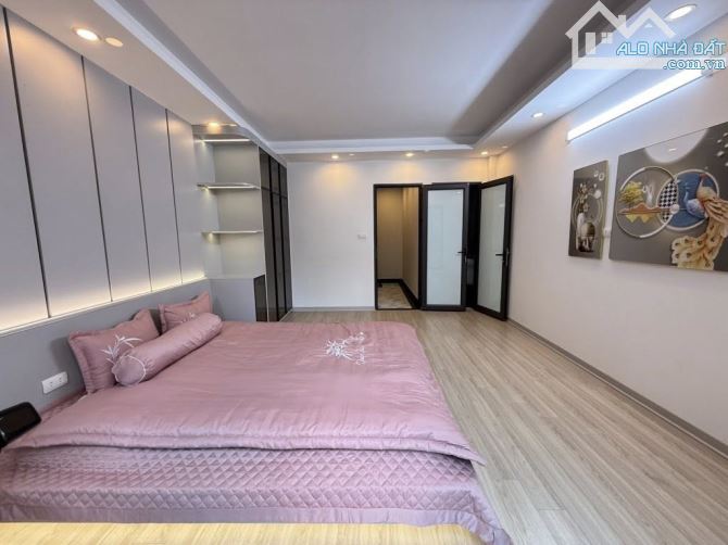 - Bán nhà Trần Cung, 20m ô tô, nội thất xịn sò, sát phố, 48m2, 9.3 tỷ. - 3