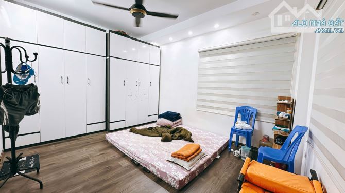 Bán Nhà Hồng Mai 25M x 5T, MT: 4,5M Giá 6,9 Tỷ.Dân xây,lô góc,15m ô tô - 3