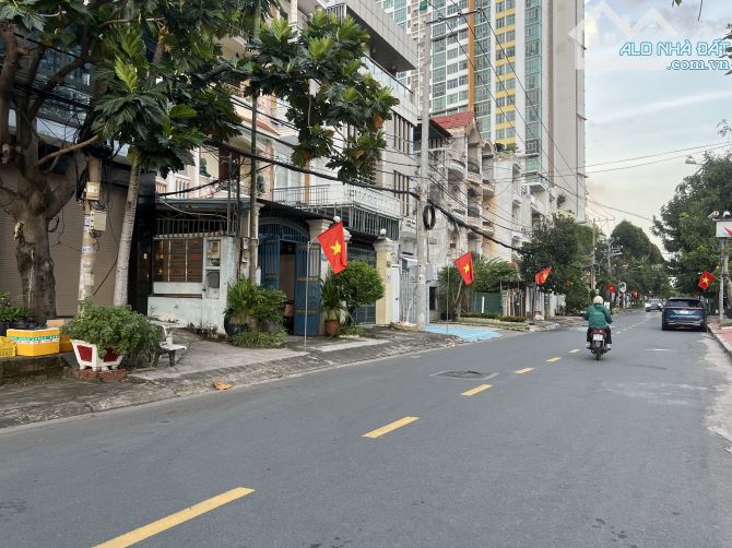 BÁN ĐẤT MẶT TIỀN ĐƯỜNG GIANG VĂN MINH -THẢO ĐIỀN Q.2 GIÁ 24,5 TỶ - 3