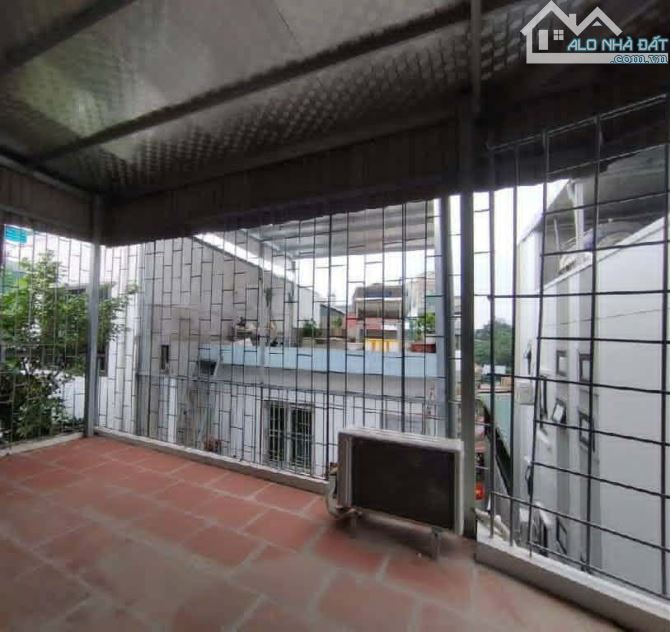 Chỉ hơn 6 tỷ sở hữu nhà Định Công ở ngay, 5 tầng, 32m2, lô góc, SĐCC. - 3