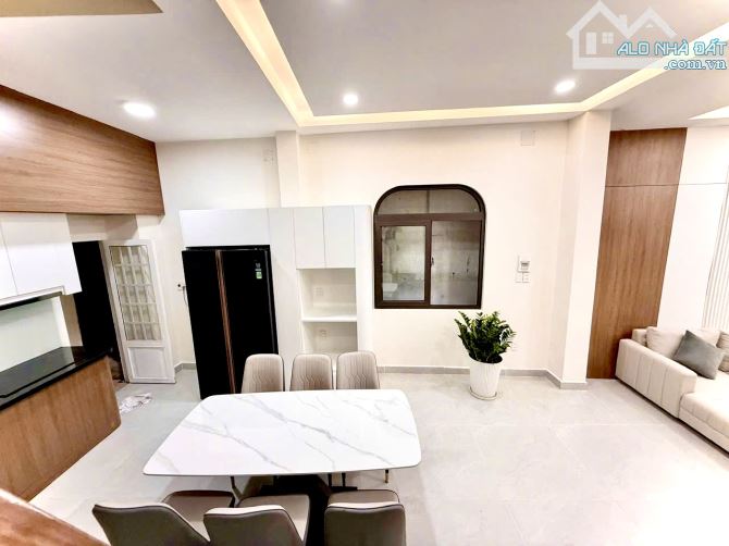 Nhà mặt tiền vừa ở vừa kinh doanh, 5 tầng, 72m2 sổ nở hậu, 4 phòng ngủ đầy đủ nội thất. - 3