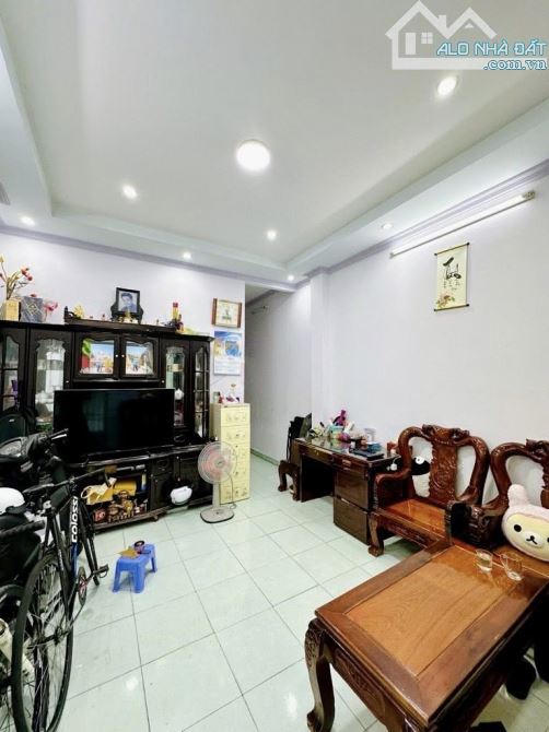 Duy nhất trong tuần 7 tỷ nhỉnh - NGAY NHÀ THỜ CHÍ HOÀ - BÀNH VĂN TRÂN, vuông vức 4x14, 4PN - 3