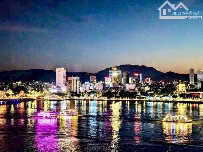 CỰC PHẨM NAM VIỆT Á, CẠNH SÔNG HÀN – 3TẦNG 3MÊ, FULL NỘI THẤT, NHÀ MỚI Ở NGAY – NHỈNH 12TỶ - 3