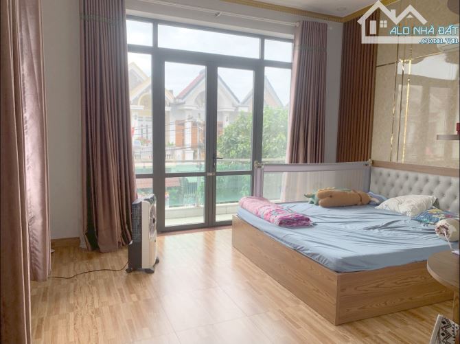Biệt thự mini trung tâm TP Dĩ An – mặt tiền 10m, ngang 8m, giá chỉ 7,6 tỷ! - 3