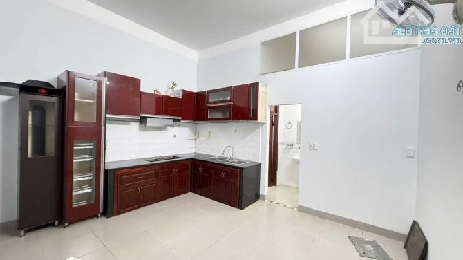 NHÀ 1 TRỆT 2 LẦU + 1 TUM MẶT TIỀN ĐƯỜNG AN DƯƠNG VƯƠNG - DT - 3