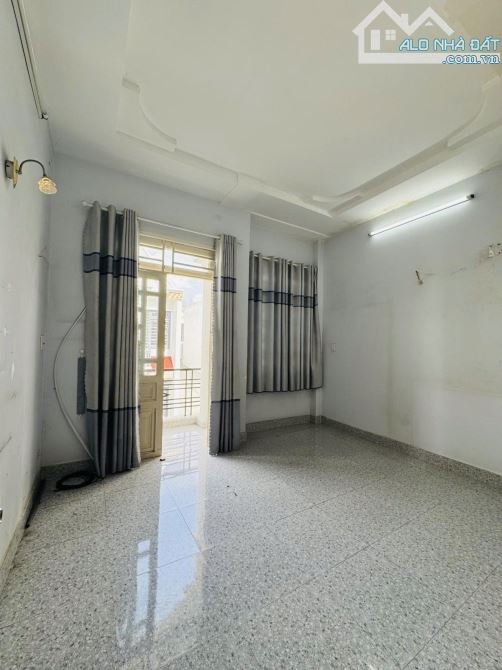 BÁN NHÀ LÂM THỊ HỐ Q12 - 3 TẦNG 54M2 - HẺM XE HƠI - 5.2 TỶ - 3