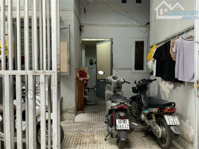 Bán nhà 4 phòng ngủ đường Nguyễn Kiệm Phường 3 Gò Vấp gần 70m2 giá 5 tỷ 500 SHR 2 tầng BTC - 3