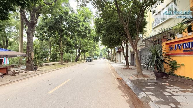 BÁN ĐẤT BT VƯỜN ĐÀO - VIEW VƯỜN HOA - GIÁ ĐẦU TƯ. 290m2 -MT15m - Giá 126 Tỷ. - 3