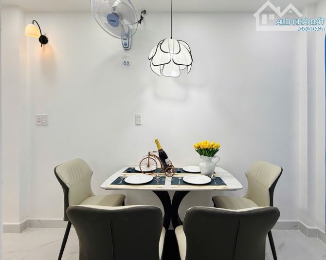 NHÀ ĐẸP GÒ VẤP 2 TẦNG - 24m² HẺM 6M - NGUYỄN VĂN NGHI - nhỉnh 3 TỶ - 3