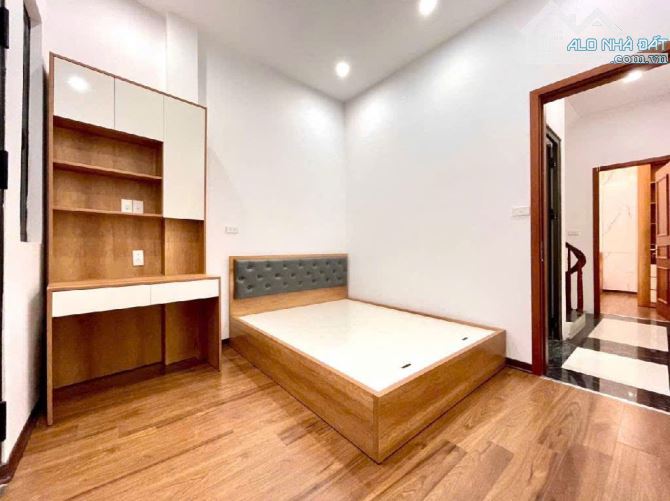 HAI BÀ TRƯNG GẦN TIME CITY - 38M2 4 TẦNG NHÀ MỚI - NGÕ TRƯỚC NHÀ RỘNG THOÁNG - 6 TỶ 9 - 3