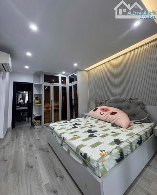 SIÊU PHẨM CẦU GIẤY - PHÂN LÔ- SÂN TRƯỚC NHÀ Ô TÔ ĐỖ NGÀY ĐÊM- KINH DOANH VĂN PHÒNG-Ở SUỚNG - 3