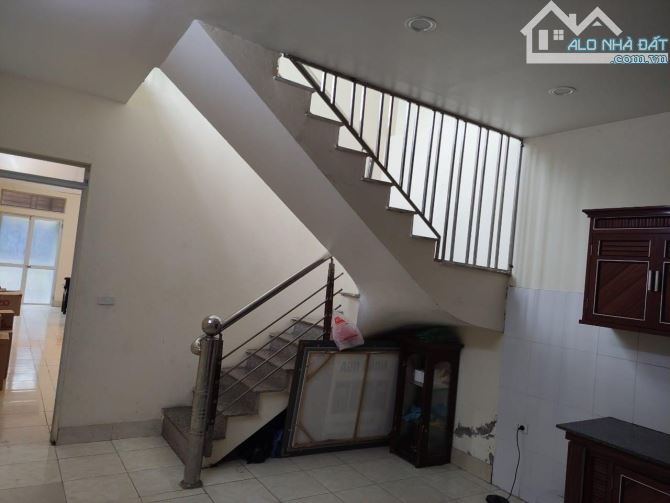 Cho thuê nhà trong ngõ Nguyễn Xiển ,Thanh Xuân. Dt 65mx 2tầng ,10tr/ tháng. - 3
