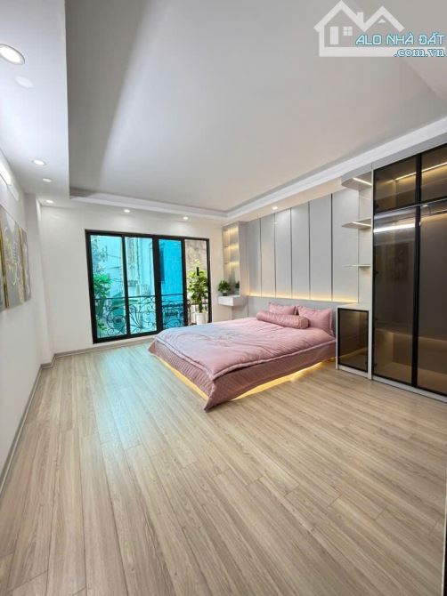 GIẢI PHÓNG 33M, 6TẦNG,MT 4M, OTO ĐÕ CỬA - 3