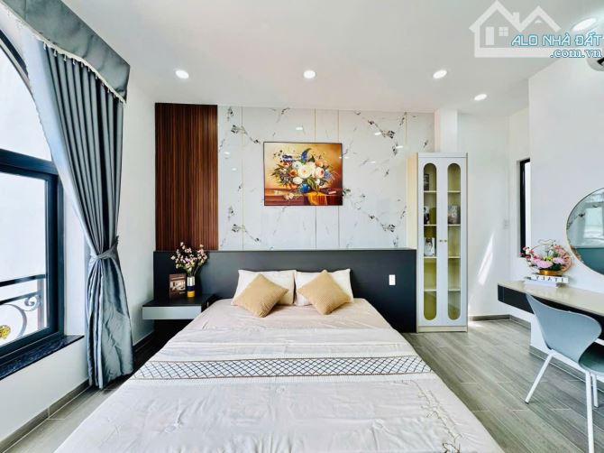 Vila Hẻm 6m Bùi Quang Là P12💎 Diện tích: 8,9m x 10m 3 Lầu 4PN 5WC💵8,6 Tỷ - 36