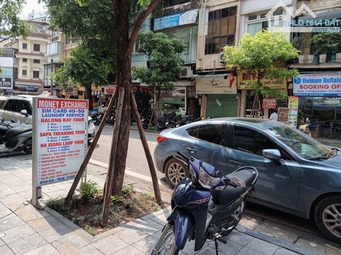 Bán nhà mặt phố Cầu Gỗ - 80m ra Hồ Hoàn Kiếm - 398m2, mặt tiền 13.5m, Giá 279 tỷ - 4