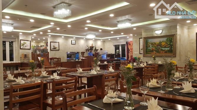 Bán khách sạn mặt phố Hàng Bông, Hoàn Kiếm chỉ hơn 200 tỷ, DT 300m2, XD 14 tầng Vip - 4