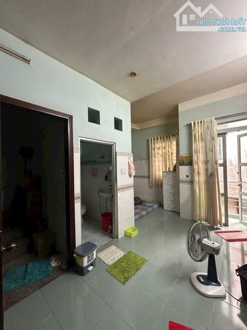 Bán nhà 4 tầng, BTCT kiên cố - Vào ở ngay - đường Huỳnh Mẫn Đạt, Q.5 - 4