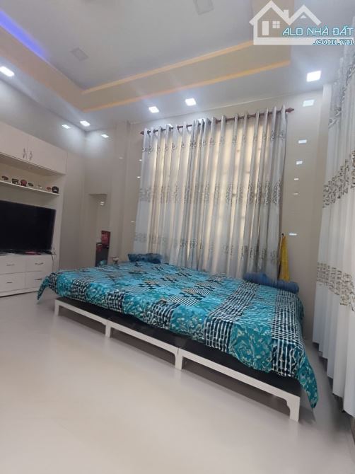 B.Á.N NHÀ DƯƠNG BÁ TRẠC 3TẦNG, 62M2 NGANG 4.6 X 13.6M2 - SHR-GÁC QUẬN1,Q5 CHỈ 8.3TỶ - 4