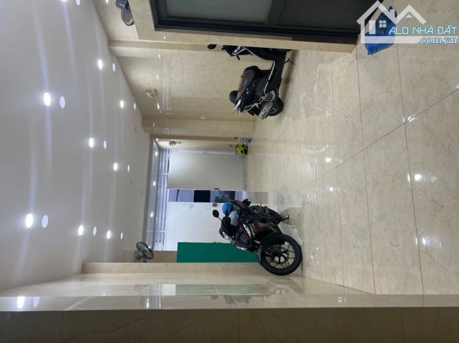 93M2 - 3 TẦNG- PHÒNG NGỦ TRỆT - NGUYỄN VĂN ĐẬU, BÌNH THẠNH - HẺM Ô TÔ -CHỈ 11 TỶ - 4
