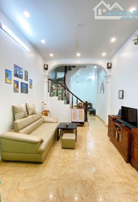 Bán nhà riêng phố Nguyễn Phúc Lai, Đống Đa, 42m2, 4 tầng, 30m ra mặt phố, 12.2 tỷ - 4