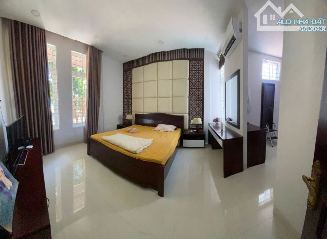 Bán biệt thự 166m2 góc mặt tiền Trương Hán Siêu, Nha Trang - 4