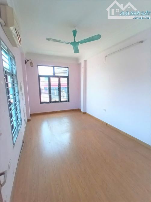 Cho thuê nhà mặt phố Giáp Bát - Kim Đồng, 35m² x 5 tầng, thiết kế 3 phòng ngủ 13,5 triệu - 4