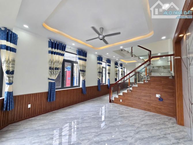 CHỦ GỬI BÁN NHÀ GÓC 2 MẶT TIỀN 1 TRỆT 2 LẦU HOÀN CÔNG KDC HÓA AN,4,8X14=63M2,THỔ CƯ 100% - 4