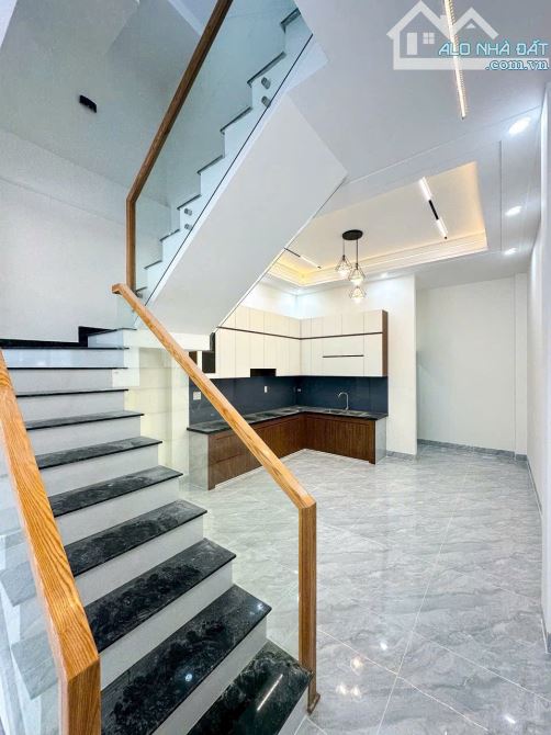 Bán nhà 1 trệt 2 lầu sổ riêng thổ cư p. Hoá An - 4