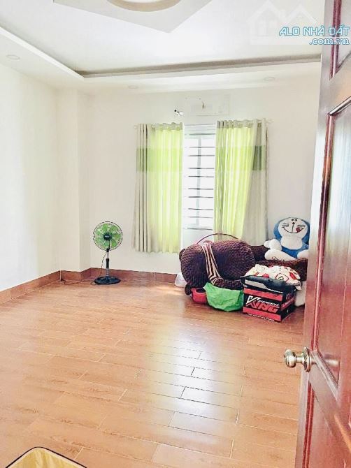 Mặt tiền khu Tên Lửa - 4 tầng - 4,5x20m - 4PN lớn - Gần công viên - Đường 10m - 4