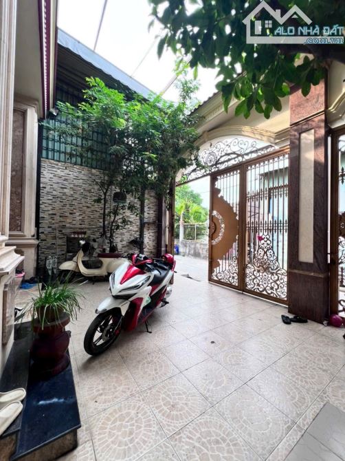 Căn Biệt Thự Tâm Huyết ( 7M x 22M ) 4 Phòng Ngủ - đường Thạnh Lộc 15 sát Ngã 4 Ga - 4