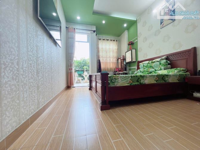 🏠🏠 NHÀ 3 TẦNG BÊ TÔNG KIÊN CỐ TỚI NÓC - TÔN ĐẢN Q.4 - HOÀN CÔNG ••• GIA : 8 TY 💲 TL - 4