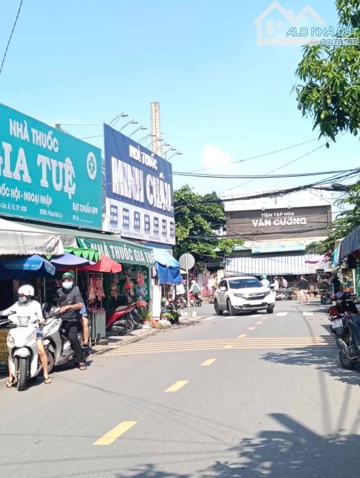 Nhà Cấp 4 Thạnh Lộc 17- DT 6M x 9.5M - sát chợ Cầu Đồng , Ngã 4 Ga - đi Gò Vấp 3p - 4