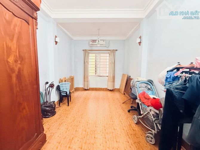 💥 NHỈNH 200TR – BÁN NHÀ PHỐ HÀO NAM – LÔ GÓC 30M x5T – NGÕ THÔNG – KINH DOANH – GẦN PHỐ - 4