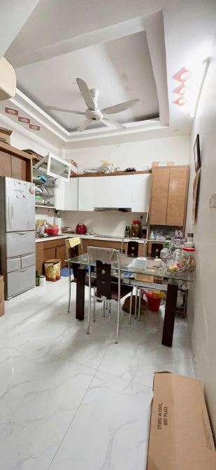 BÁN GẤP NHÀ HOÀNG QUỐC VIỆT CẦU GIẤY 40m2 5 TẦNG MẶT TIỀN 3m GIÁ  6.5 TỶ - 4