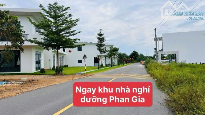 GÓC 2 MẶT TIỀN NGAY TỈNH LỘ 44B VÔ 500M;  Long Mỹ - Đất Đỏ - BRVT ; cách biển Phước Hải - 4