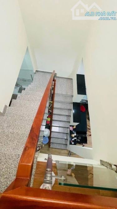 🏡H.I.ẾM!!  Nhà Lê Văn Khương 5.5 x 13m. Hẻm xe hơi, 3 phòng ngủ, 2 tầng. Nhỉnh nhẹ 4 tỷ - 4