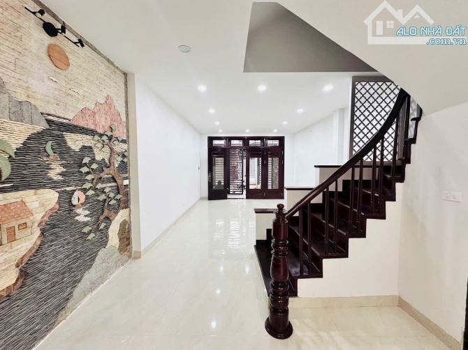 bán nhà Ngõ 79 Dương Quảng Hàm, Cầu Giấy DT 65m, 6 Tầng, MT 4.5m 🧧Gia 21.5 tỷ - 4